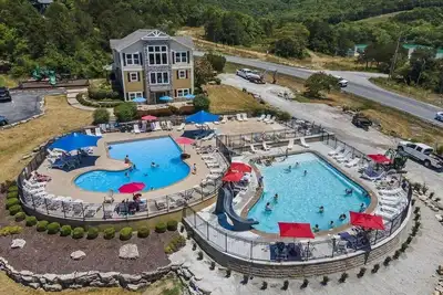 Image de Gorgeous Private Lodge Perfect escape for family/friends No Pet fee! Book Today!
