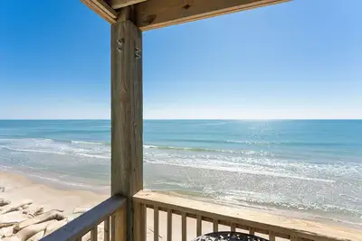 Image de Beachfront Views, Dolphins! Sacred Sand Ii in Ntb