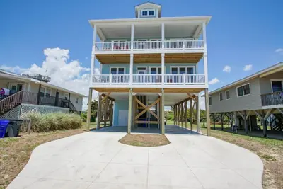 Image de A Reel Fine Place Ii / 3216 E Beach Drive - Coastal Vacation Resorts