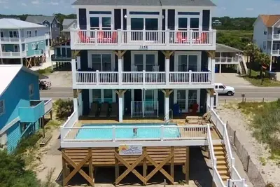 Image de Sun Salutation / 325 E. Beach Drive - Coastal Vacation Resorts