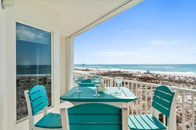 Image de Gd 210: Seaside Serenity - Charming Coastline, Timeless Beauty!