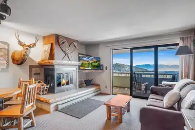 Image de Spectacular views and ski access from this cozy Edelweiss one bedroom