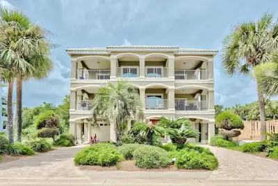 Image de Destiny West, Huge Pool/Spa, Game Room, Gulf Views, Theater, Golf Cart Rental