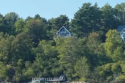 Image de Lovely Oceanfront Cottage just outside Mahone Bay