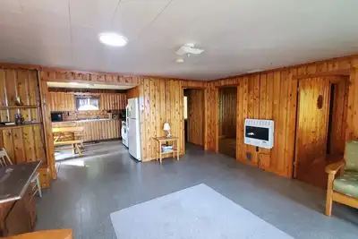 Image de AuTrain Lake Sunrise Cabin w/Dock, private lakeside firepit. Near Pictured Rocks