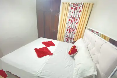 Image de Nice Comfort Apart, strong wifi, Cable, Air/C. transportation, great comercial area