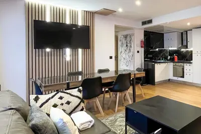 Image de Urban Flat 129 - Sublime Art Love Champs-Elysees