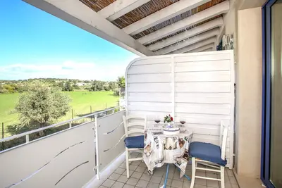 Studio apartment in Villa with pool a few steps from the sea