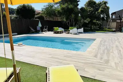 Image de Appartement avec Grand Jardin & Piscine privés, proche Sanary et Plages