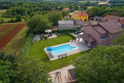 Image de Great villa for up to 16 people with heated swimming pool