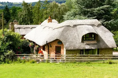 Image de Luxury, Thatched Picturesque Holiday Cottage, Garden Overlooking Rolling Fields
