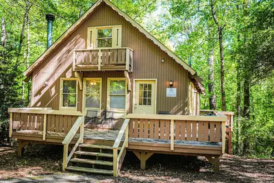 Image de Feel secluded in this spacious chalet steps from our amenities!