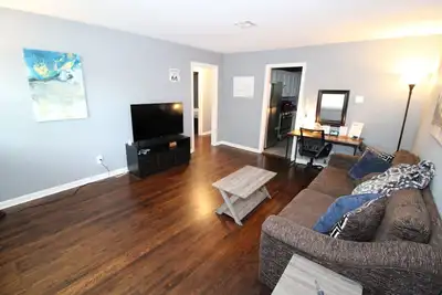 Image de Recently remodeled house near Expo, Tu, Rt 66, Downtown with large fenced yard
