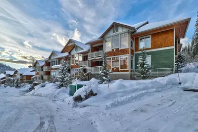 Image de Warm & Cozy True Ski-In/Ski-Out Entire Condo!
