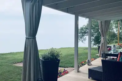 Couples Getaway on Lake Huron 2 miles south of the quaint town of Lexington