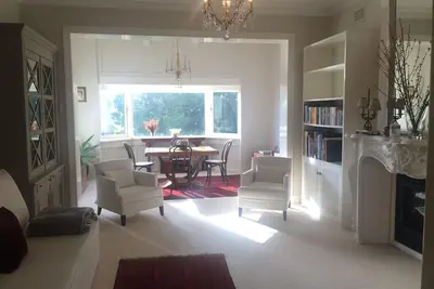 Image de Stylish and Elegant 2b 1Study 1. 5Bath Apt Woollahra