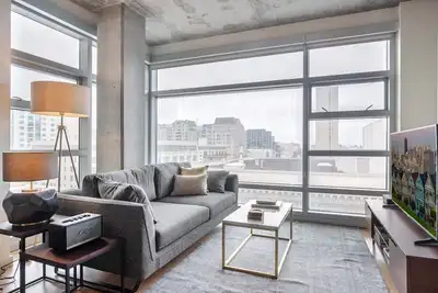 Image de Airy Lower Nob Hill 2br w/ Roofdeck, Bbq, near Shops, by Blueground