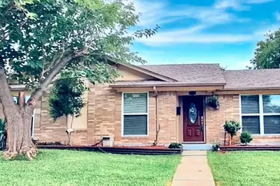 Image de Beautiful and Cozy Home Across Street from Park