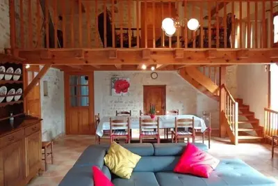Image de Gîte à Saint-Juire-Champgillon avec piscine privative, sauna, jardin et wifi