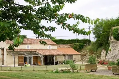 Image de Gîte de charme avec terrasse et activités familiales à Payré, près de Fontenay-le-Comte