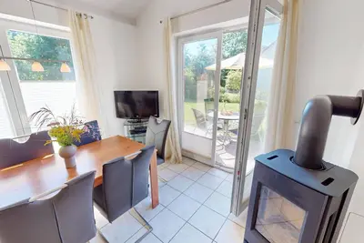 Image de Beautiful 4-person vacation home with sauna & fireplace near the Baltic Sea - dogs welcome!