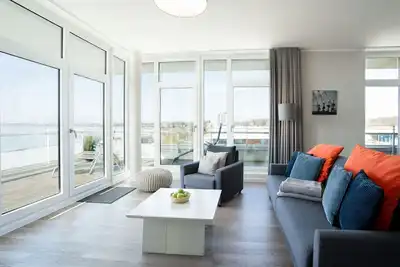 Image de Penthouse apartment with direct sea view<br>South Cape Apartment H-08
