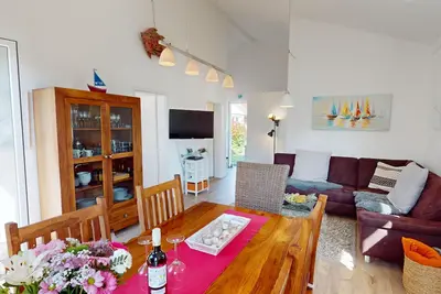 Image de 4-person vacation home near the beach with garden, terrace, sauna and private parking space