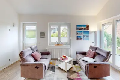 Image de Fenced vacation home for 4 people and dog with fireplace and garden by the Baltic Sea