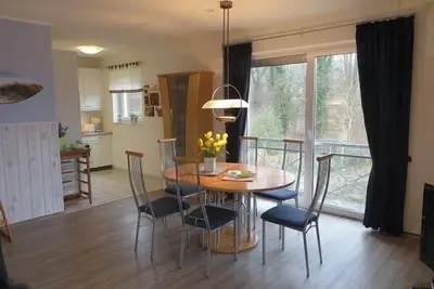 Image de Bright maisonette vacation apartment with balcony for 4-6 people near the beach