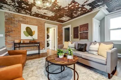 Image de The Marigold - Gorgeously remodelled Pec farmhouse