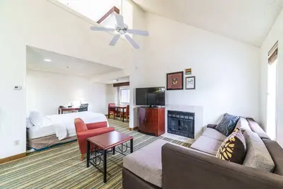 Image de Phoenix Loft sleeps 6