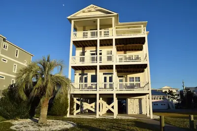 Image de Waterfront 6 bed 4 bath condo with 2 boat slips