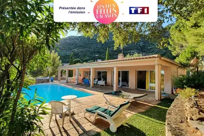 Image de Villa familiale, piscine et vue magnifique, a 3 min de la plage de la Fossette