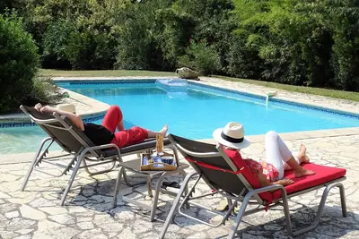 Image de Maison de vacances pour 4 personnes avec piscine privative et parc de 6000 m2
