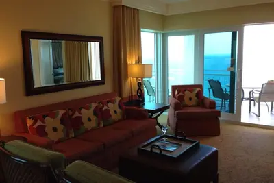 Image de 'Palm Beach' Style 2 Bedroom Oceanview Singer Island High rise