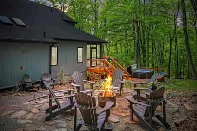 Image de Exclusive 5 Star Mountain Lodge~Unmatched Hospitality~Close to town~