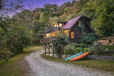 Image de Center Hill Lake Cabin w\/ Deck & Fire Pit