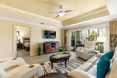 Image de Beautiful ground floor condo adjacent to the pool within the Reunion Resort