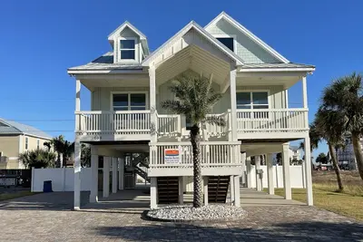 Image de Gulf Side Home With a Private Pool!