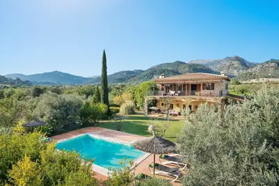 Image de Cas Colector - Quatre Chambres Villa, Couchages 8