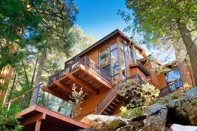 Image de Haven Idyllwild: Mountain cabin luxury / stunning views / cedar hot tub