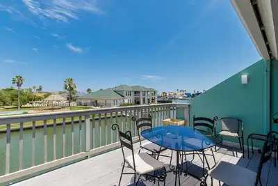 Image de Stunning Views from Waterfront Private Balcony You’ll Never Want to Leave
