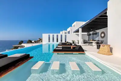 Image de Magnificent Design and Unique Decoration With Amazing Location
