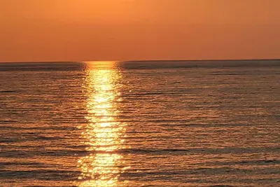 Image de Spectacular Lake Erie Sunsets with beach access