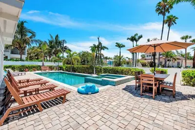 Image de The Palm Leaf by Duncan Real Estate