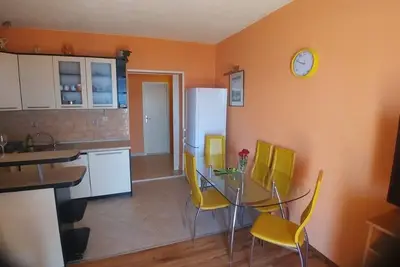 Image de Appartement de deux chambres avec le balcon et la vue sur le mer Brist, Makarska (A-15443-b)
