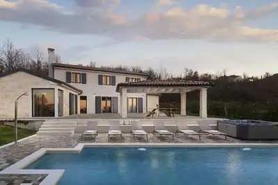 Image de Charming Villa Edoardo with a pool and a jacuzzi