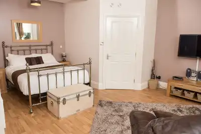 Image de La Suite Emeraude, Luxe studio- Les Suites Bijouterie, Birmingham