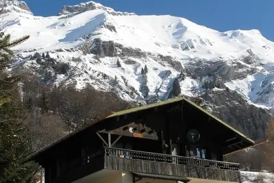 Image de Spectaculaires vues au pied de l'imposante Chaîne des Aravis