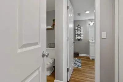 Image de Cozy Coastal Farmhouse Beach condo w/ pool